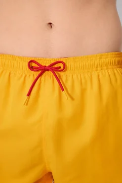 Bañador corto básico amarillo Sockarrats