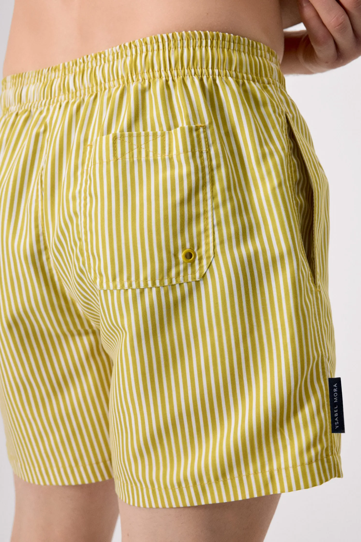 Bañador medio estampado rayas amarillo