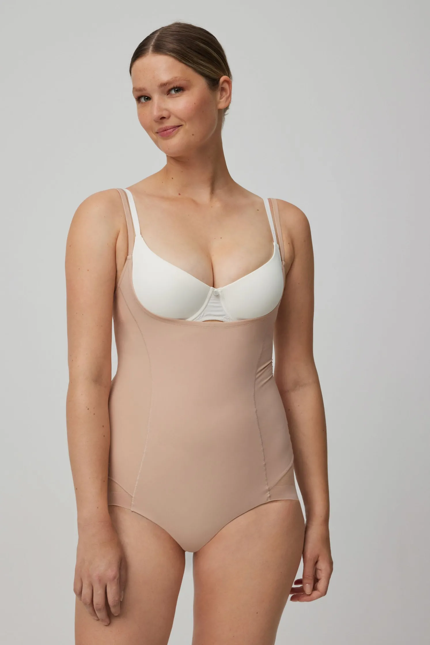 Body-up reductor braga de tul nude