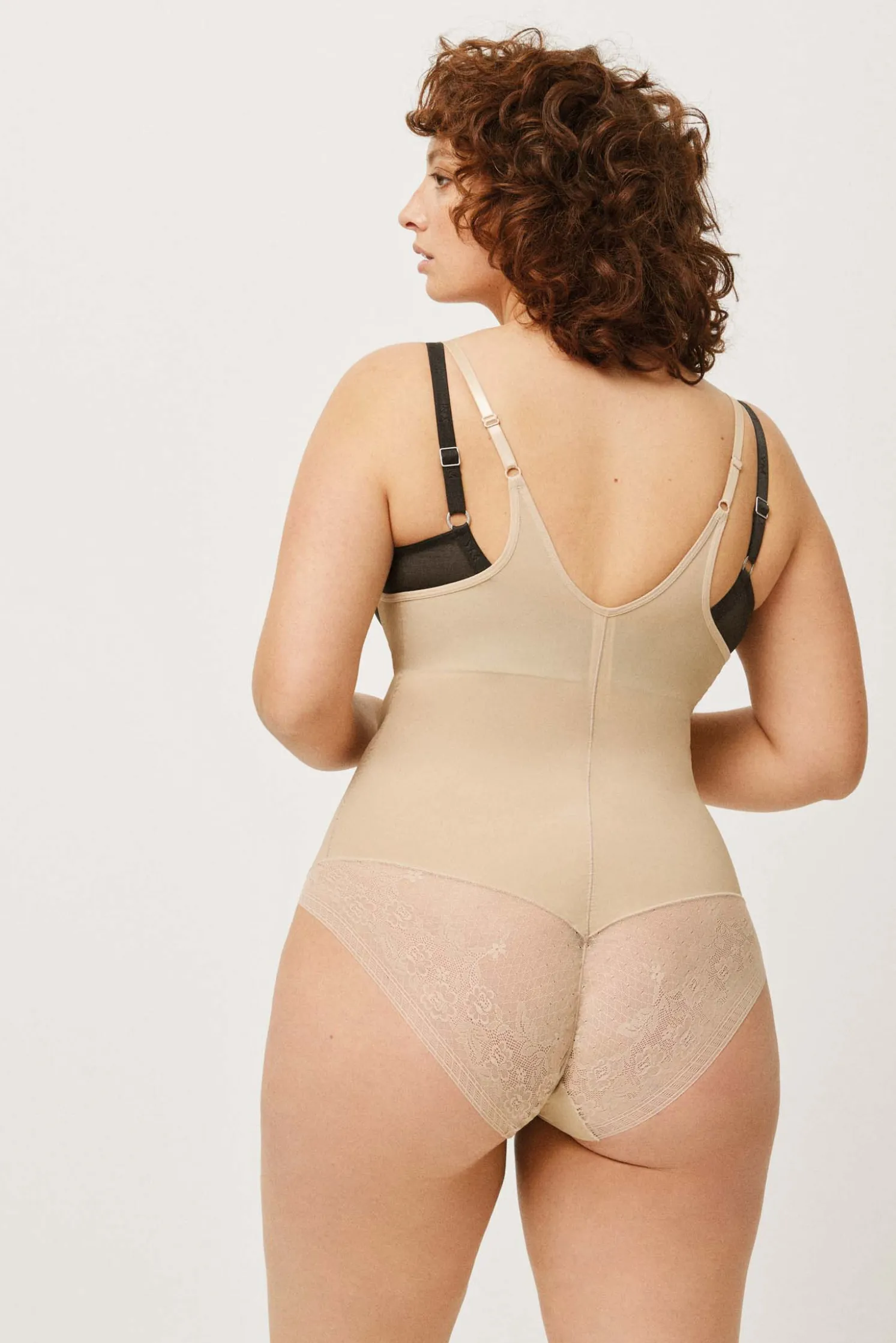 Body-up reductor con encaje nude