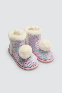 Botas de casa infantil detalles pelo y pompón
