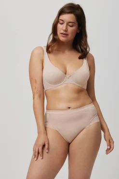 Braga alta con tul nude