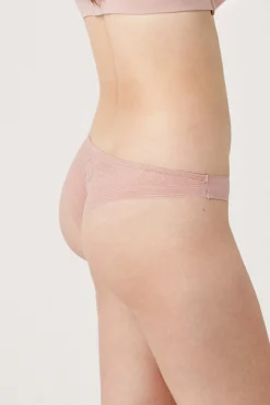 Braga brasileña invisible con encaje rosa