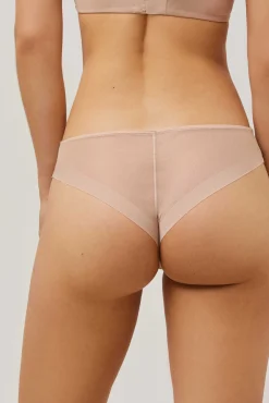 Braga brasileña tul nude