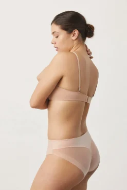 Braga de tul nude