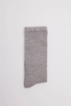 Calcetines bebé largos básicos gris