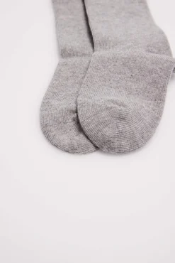 Calcetines bebé largos básicos gris