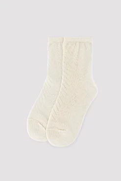 Calcetines infantiles calados marfil