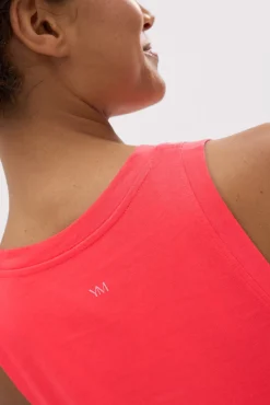 Camiseta algodón tirantes estilo deportivo coral