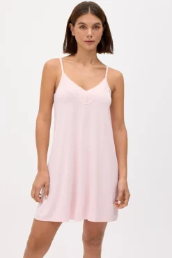 Camisón ligero de tirantes rosa
