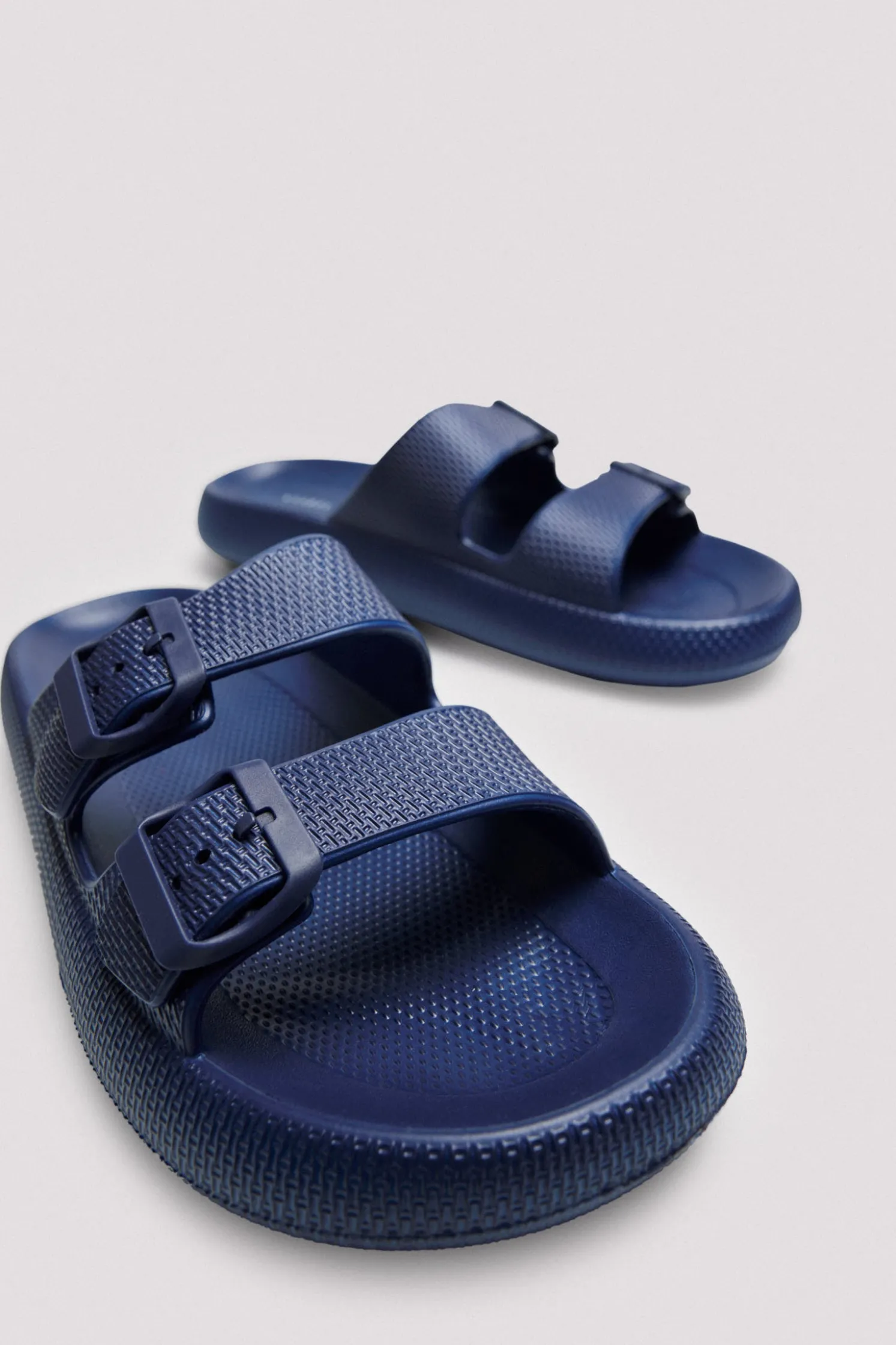 Chanclas hebillas marino