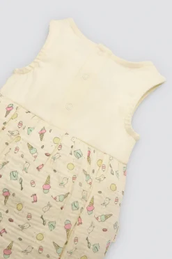 Conjunto ranita bebé sin mangas y gorrito estampado veraniego