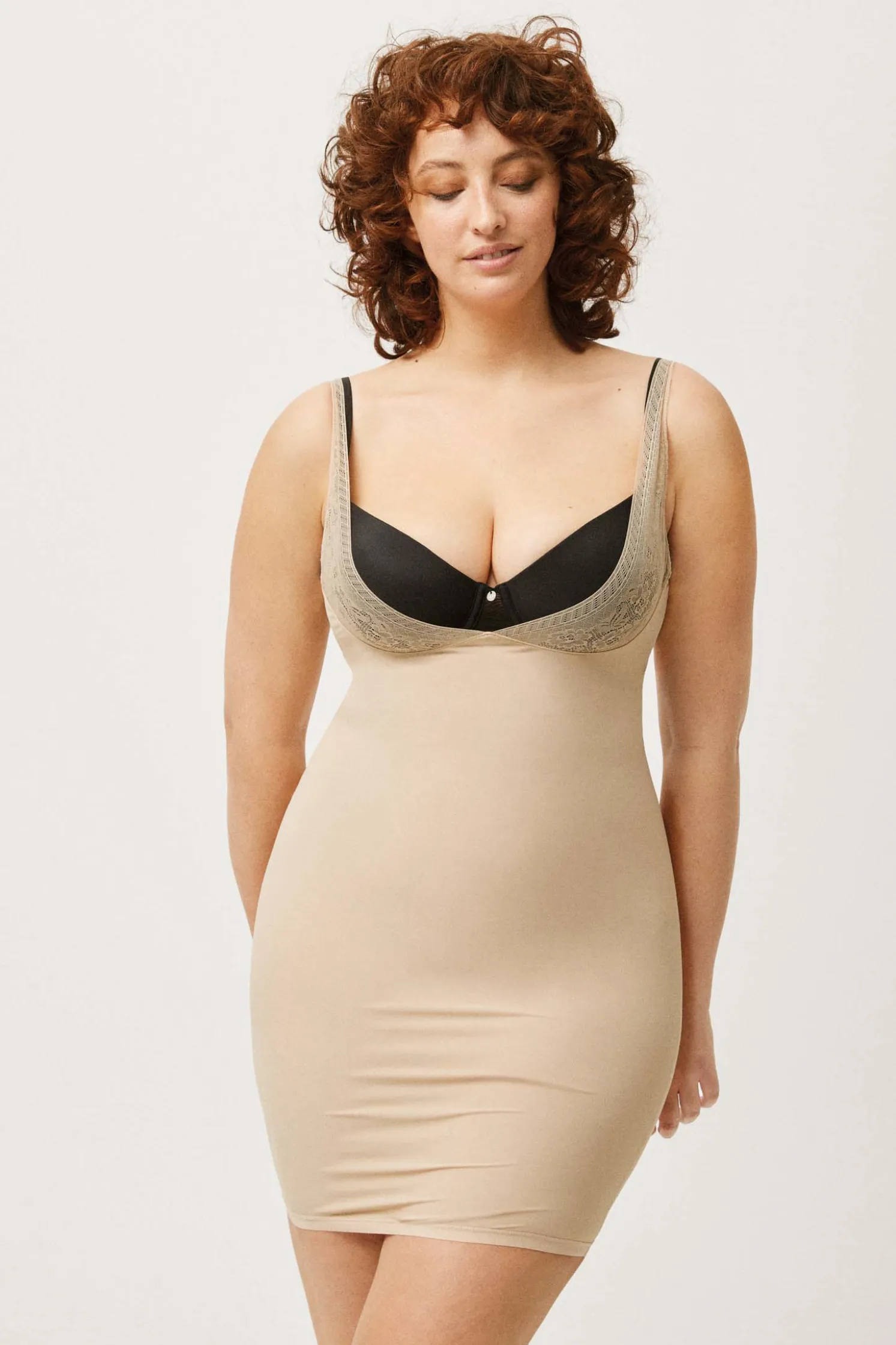 Dress-up reductor nude