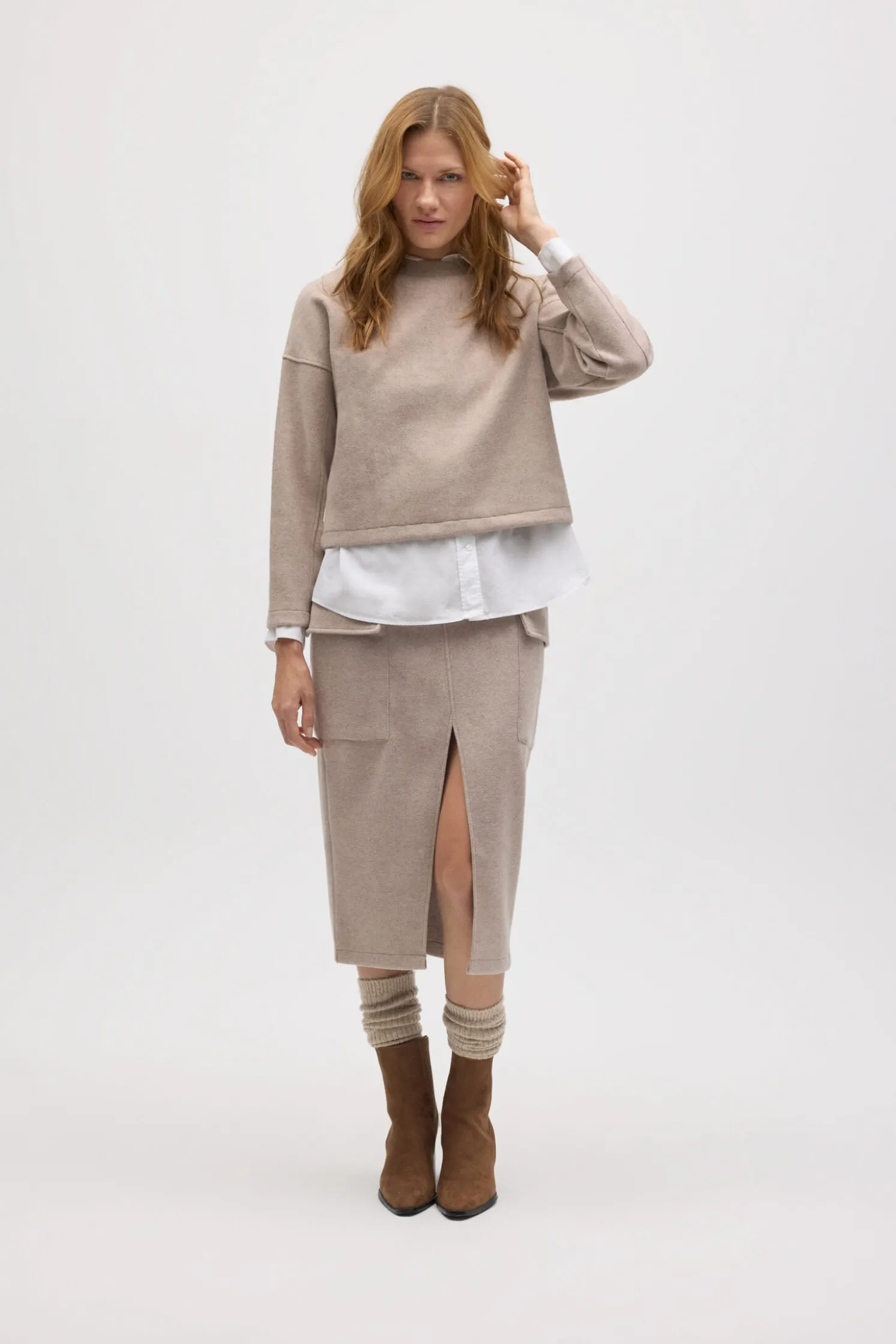 Falda midi cálida estilo cargo marrón