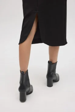 Falda midi fluida negro