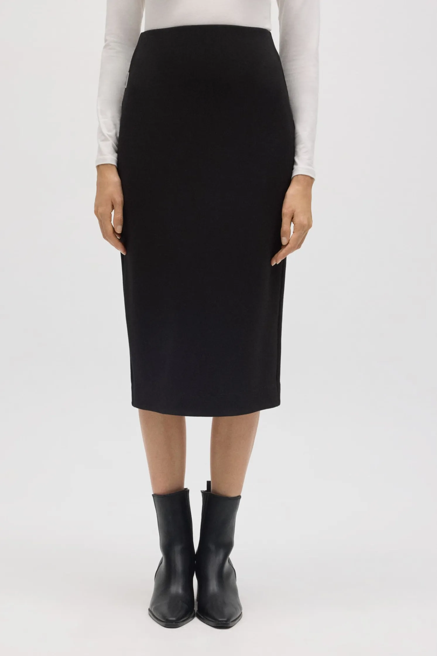 Falda midi fluida negro