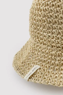 Gorro de rafia con borde moldeable