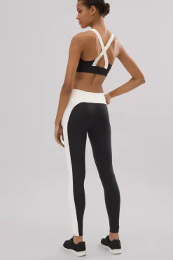 Leggings deportivos largos efecto push-up negros con franja en contraste
