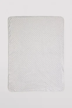 Manta de bebé topitos gris perla