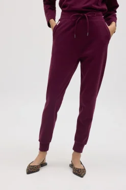 Pantalón jogger con textura burdeos