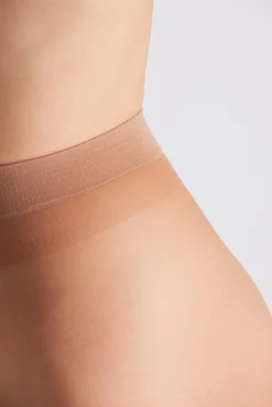Panty puntera invisible 15 denier beige