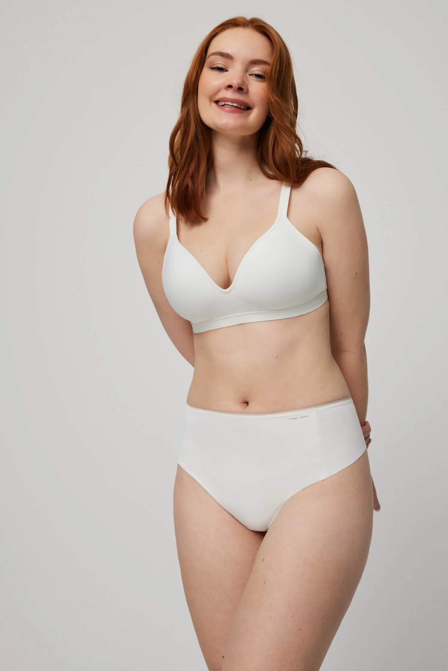 Tanga alto de control con acabados invisibles blanco
