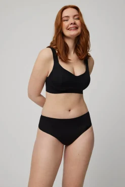 Tanga alto de control con acabados invisibles negro