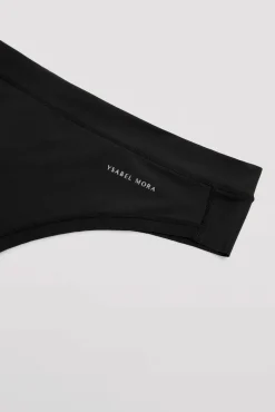 Tanga elástico Adapt con acabados invisibles negro