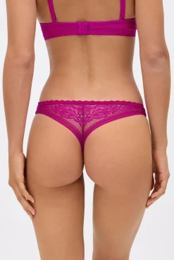 Tanga encaje fucsia