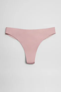 Tanga invisible con encaje rosa
