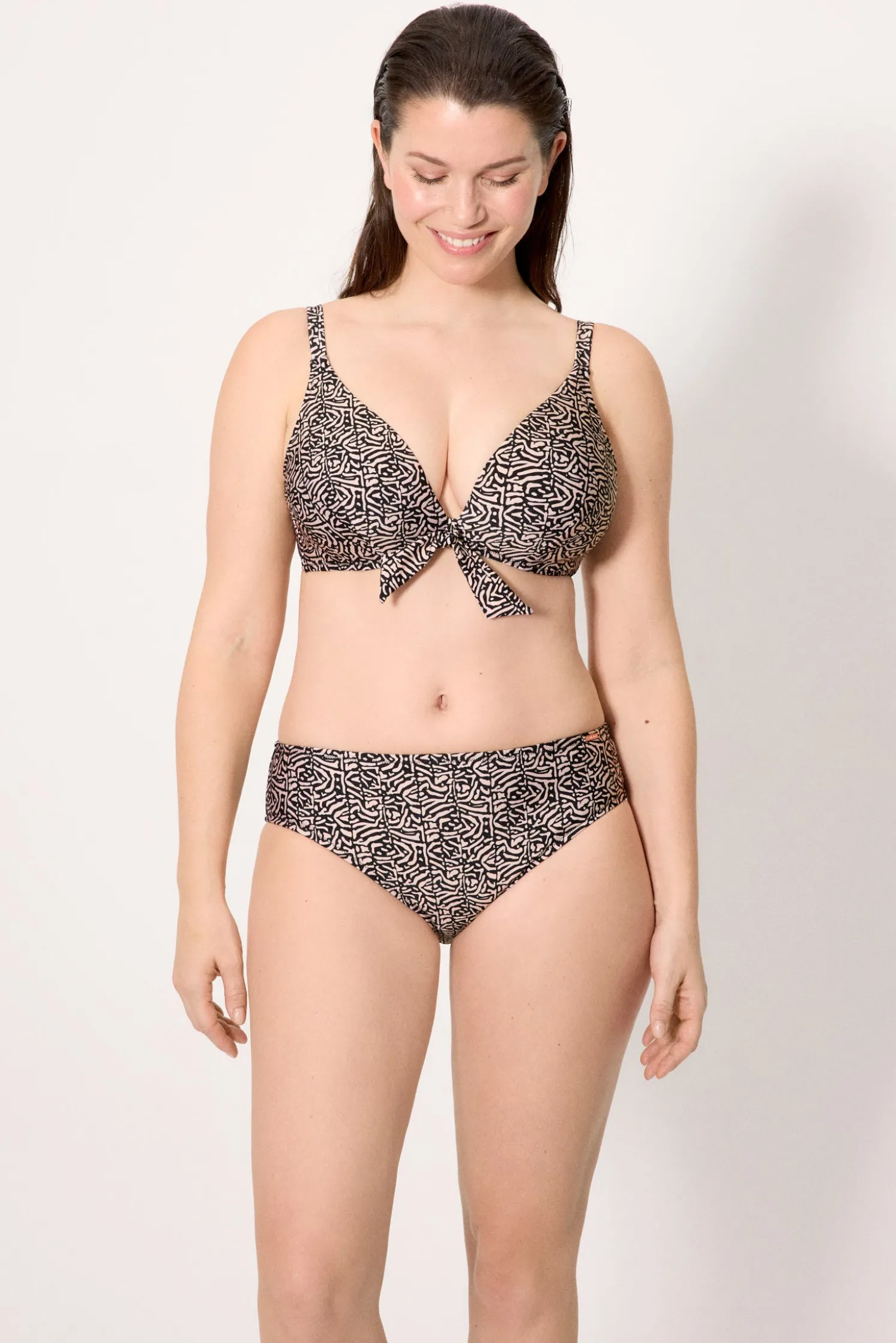 Top bikini reductor estampado con brillo copa D