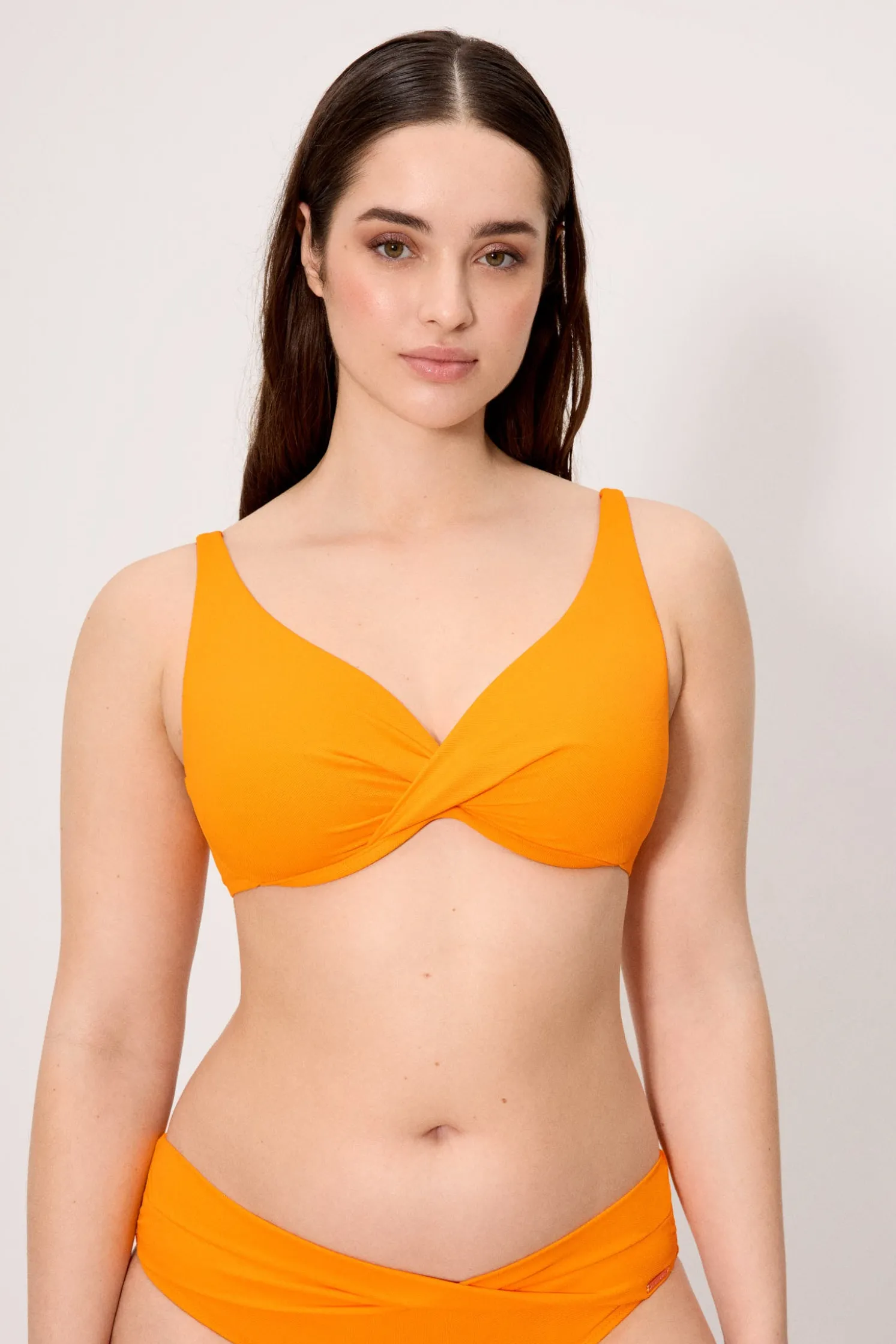 Top bikini reductor micropiqué naranja copa C