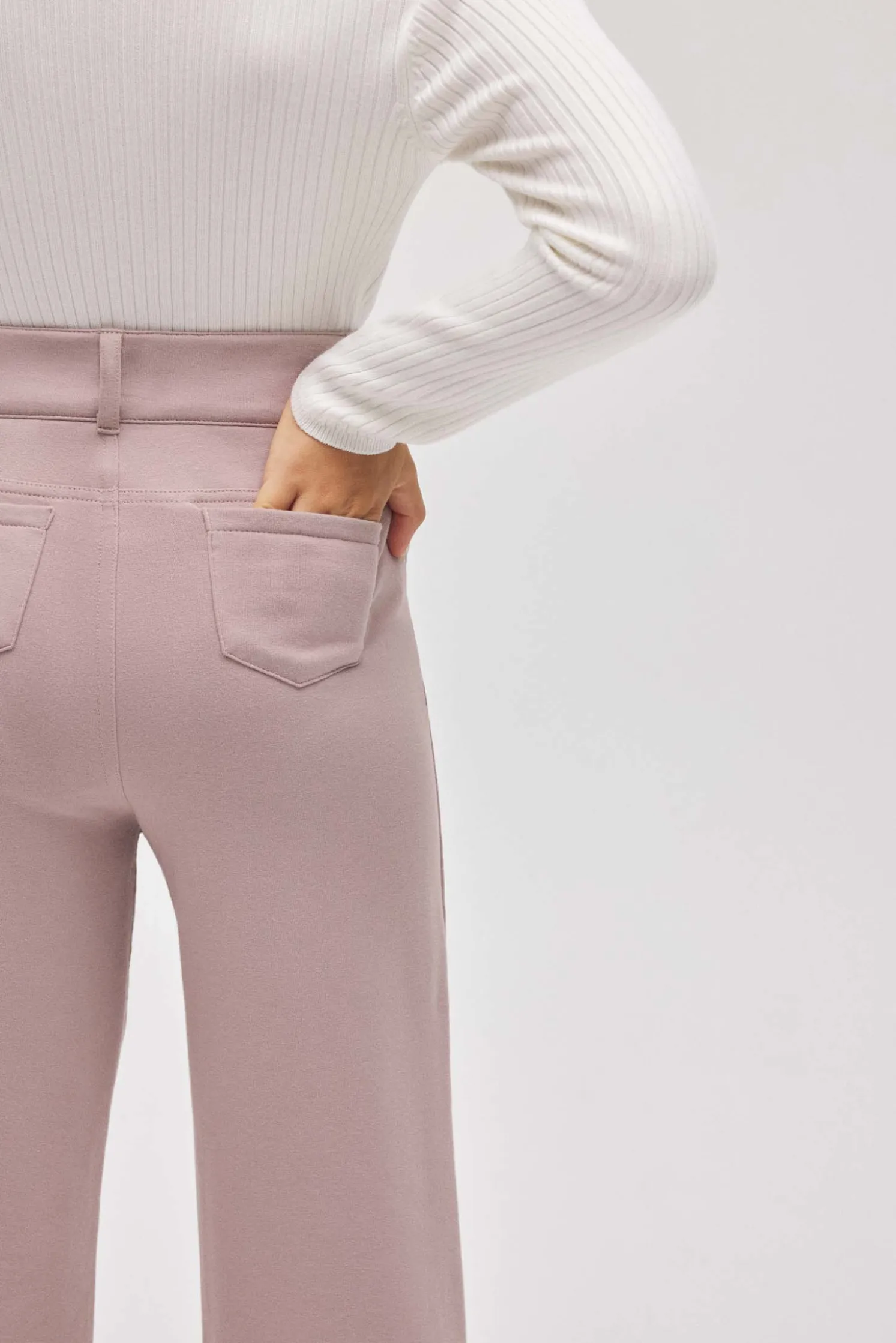TÉRMICO LIGERO Pantalón niña ancho detalle bolsillos