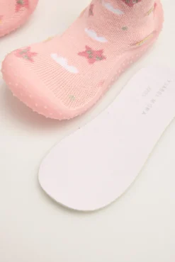 Zapatilla calcetín estampado arcoiris y estrellas